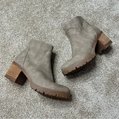 Kork-Ease Esmerelda Lug Sole Taupe Ankle Booties Size 7.5 Foto 1 de 4
