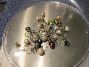 lot of 25 sterling silver & real pearl earrings no pairs nice pearls! - Picture 1 of 6
