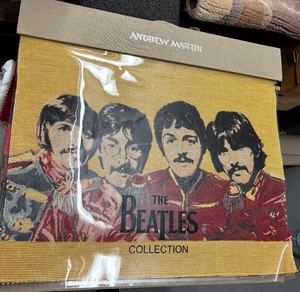 Original Stoffmuster – The Beatles Collection von Andrew Martin – selten, rare - Afbeelding 1 van 7