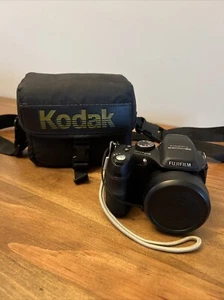 FUJIFILM FinePix S2000HD 10MP 15x Optical Zoom Digital Camera With Case - Picture 1 of 6