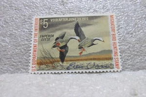 1972 MH EMPEROR GEESE $5 HUNTING STAMP SIGNED SCOTT #RW39 - Picture 1 of 1