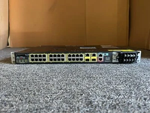 Conmutador Cisco IE-3010-24TC 24x 10/100B-T, 2x puertos 1GE - Imagen 1 de 11