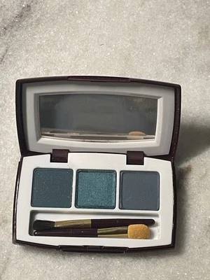 ELIZABETH ARDEN Powder Perfection For Eyes Triple Tone Compact Twilight Shadows - Image 1 of 4