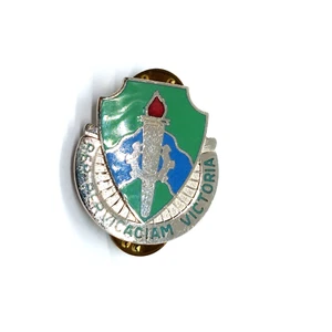 Per Pervicaciam Victoria University of Portland ROTC Pin S-35 USA Made - Picture 1 of 3