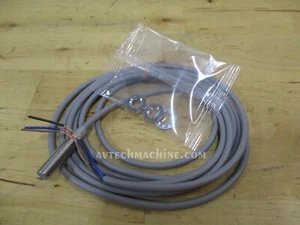 Interruptor de proximidad Yamatake/Azbil PNP normalmente abierto FL7M-1P5D6 - Imagen 1 de 2