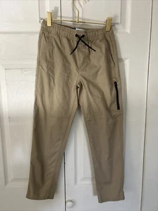 Old Navy Boys Khaki Built-In Flex Tapered Tech Pants NWT Size M Beige - Picture 1 of 5