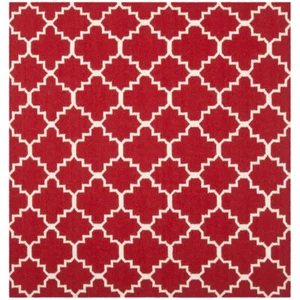 SAFAVIEH Dhurries DHU566B Handwoven Red / Ivory Rug - Picture 1 of 21