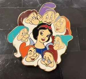 Snow White and the Seven Dwarfs PIN Trading Disney 2005 - Picture 1 of 2