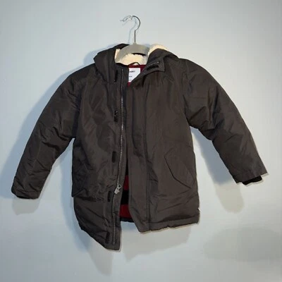 Chaqueta de invierno negra Old Navy para niños - Forrada de vellón - Talla XS 6 - Resistencia al agua Foto 1 de 4