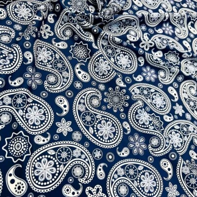 Tela elástica cachemira azul marino fondo estampado spandex por yarda para trajes de baño Foto 1 de 4