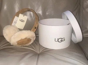 UGG Damen Mädchen Lammfell Schaffell Ohrenschützer NEU in der Geschenkbox - Bild 1 von 10
