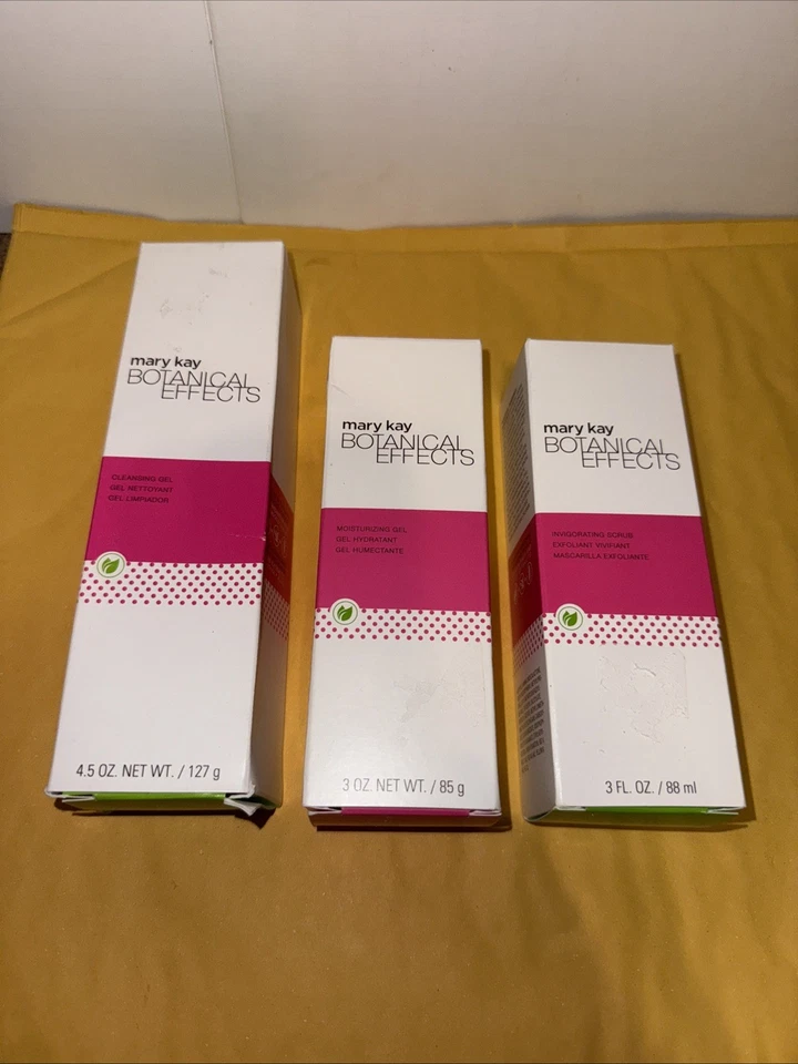 Conjunto de 3 efeitos botânicos Mary Kay gel de limpeza e hidratante e esfoliante hidratante - Imagem 1 de 1