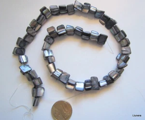 Perlas concha natural triángulo 10 x 8 mm hilo 38 cm gris negro abalorios - Photo 1/4