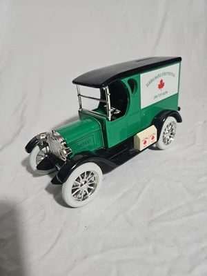 ERTL Relpica 1923 Elmira Maple Syrup Festival Delivery Van Die Cast Bank - Image 1 of 4
