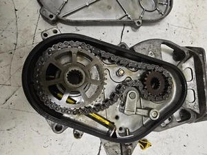 SNOWMOBILE COMPLETE CHAINCASE #5631324 98' POLARIS RMK - Foto 1 di 4