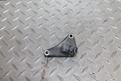 1998 KAWASAKI NINJA ZX600-G1 ZX6R CLUTCH CABLE MOUNT BRACKET 11050-1864 - Image 1 of 3