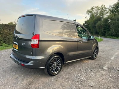 Ford Transit Courier Sport - Image 1 of 4