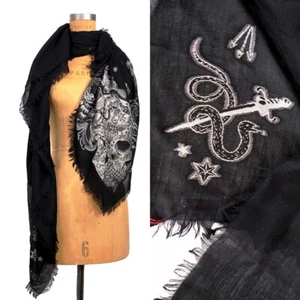 NEU $ 570 ALEXANDER MCQUEEN schwarz TATTOO SCHÄDEL Wolle Seide WISPY 55" x 55" SCHAL - Bild 1 von 21