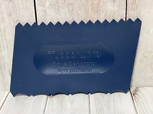 Vintage Tupperware Cake Decorator Tool - Dark Blue - Picture 1 of 2