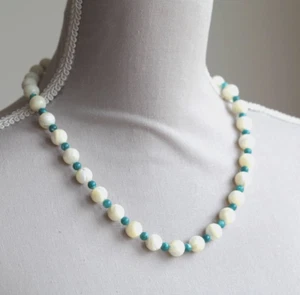 CREAM & BLUE MOTHER OF PEARL NECKLACE 20" WITH EARRING SET - Picture 1 of 4