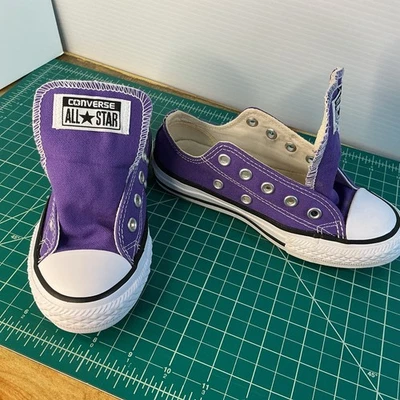 Zapatillas bajas Converse para niños púrpura oscuro con cordones talla 12 sin cordones Foto 1 de 4