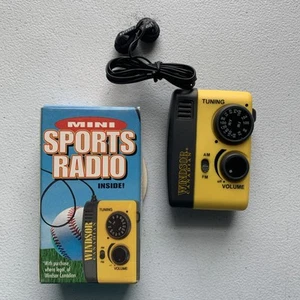 WINDSOR Supreme Canadian Whiskey Promo 1999 Mini Radio Sportiva AM/FM Distilleria - Foto 1 di 17