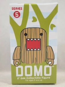 Domo 2" Qee Collectible Figure Series 5 Single Blind Box Brand New - Picture 1 of 6