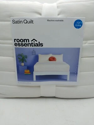Room Essentials Satin Quilt Full/Queen Size White 88in x 90in - Image 1 of 4