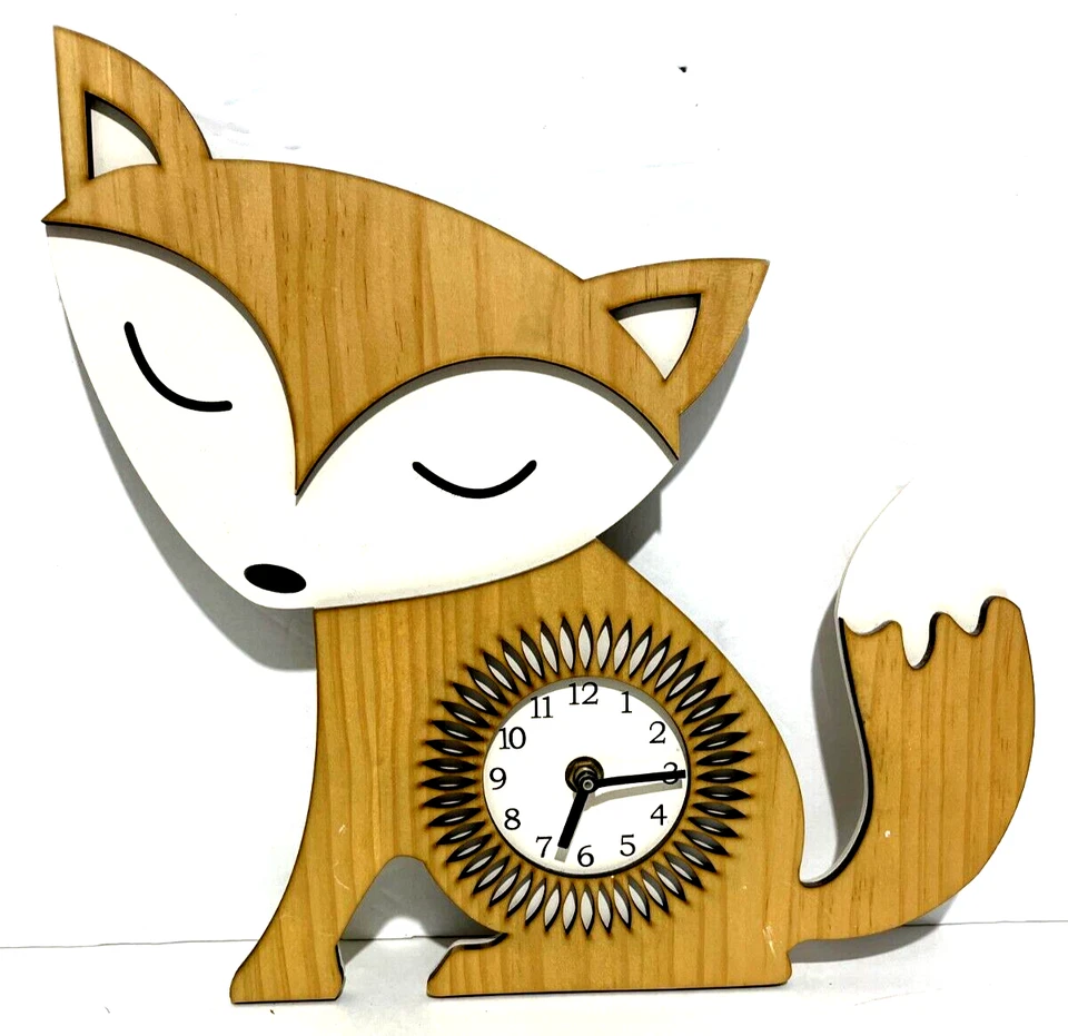 Lindo reloj de pared de madera FOX, cuento de hadas, habitación infantil, percha, ¡funciona! ¡Leer! Foto 1 de 4