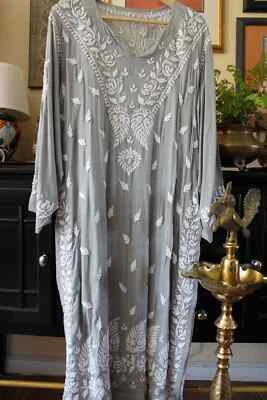 Grey Traditional Chikankari Kurta - 100% Hand Embroidered, Premium Modal Fabric - Image 1 of 2