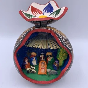 VTG Folk Art Christmas Nativity~Gourd~Hand Carved Fold-Hinge~Puerto Rico~Peru - Picture 1 of 8