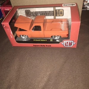M2 Machines - Maßstab 1:24 - 1973 Chevrolet Cheyenne 10 - Bild 1 von 8