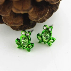 Green enamel frog stud earrings with crystal - Picture 1 of 3