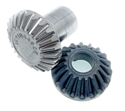 Whirlpool 9703337 Gear-Centre and 9703338 Beveled Hub Gear, Set W11192795 - Image 1 of 4