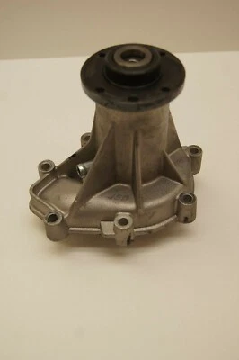 Водяной насос для Volvo C70 S40 S60 S70 S80 V40 V50 V70 XC70 XC90 - Изображение 1 из 4