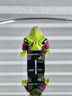 LEGO Alien Conquest Alien Pilot Minifigure 7050 7052 7067 Green Purple Black - Image 1 of 2