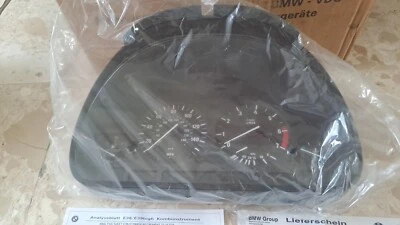 BMW E39 540i 540ip 62106942199 OEM NUEVO CLÚSTER GENUINO CERO MILLAS Foto 1 de 4