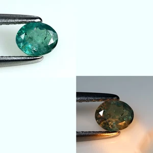 0.33 ct Exquisite Oval Cut (5 x 4 mm) Green Natural Un-Heated Alexandrite - Picture 1 of 3