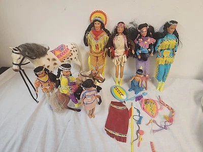 DE COLECCIÓN KID KORE NATIVO AMERICANO HEARTLAND 9 MUÑECAS 2 CABALLOS ACCESORIOS BARBIE Foto 1 de 4