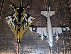 Lot of 2 Vintage 2003 Matchbox Mattel  Airplanes! Fighter Jet/Cairo Express SB62 - Picture 1 of 8