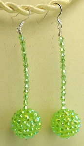 Lange grüne Kristall & Perlen Kugel Ohrhänger Handarbeit Schmuck - Bild 1 von 1