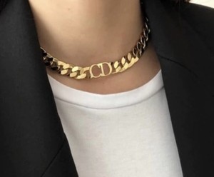 dior gold chain