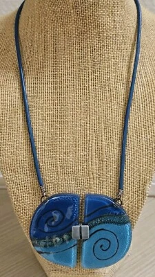 VINTAGE MURANO GLASS LAMPWORK ARTSY WAVES FUSION HANDMADE LEATHER CORD NECKLACE  - Image 1 of 4