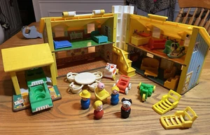 Vintage Fisher Price Little People Play Family House 952 1969 - Picture 1 of 20