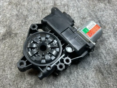 KIA K900 V8 LUXURY 15-17 OEM REAR RIGHT RH DOOR WINDOW GLASS REGULATOR MOTOR 57K - Image 1 of 4