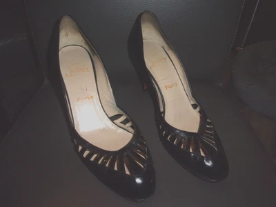 CHRISTIAN LOUBOTIN Made In Italy  Black Leather Pumps EU41 - Image 1 of 4