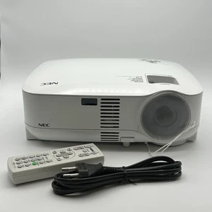 NEC VT590 Projektor Beamer 3LCD XGA 2000 ANSI-LUMEN inkl. Fernbedienung - MwSt. - Afbeelding 1 van 2