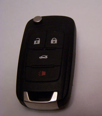 **Gently Used** Chevrolet 4 Button Remote Keyless Entry Fob With Flip Key - Image 1 of 3