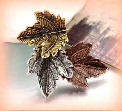 MAPLE TREE PUMPKIN LEAF PIN BROOCH~HALLOWEEN THANKSGIVING AUTUMN FALL LEAVES VTG - Image 1 of 4