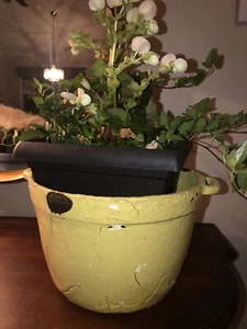 VTG Antique Cast Iron Cauldron Kettle Flower Pot Planter Yellow Chippy Paint - Picture 1 of 7